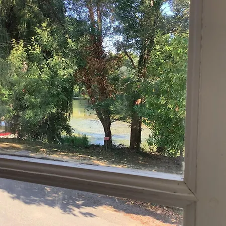 Vue De La Riviere Alojamento de Acomodação e Pequeno-almoço 3*